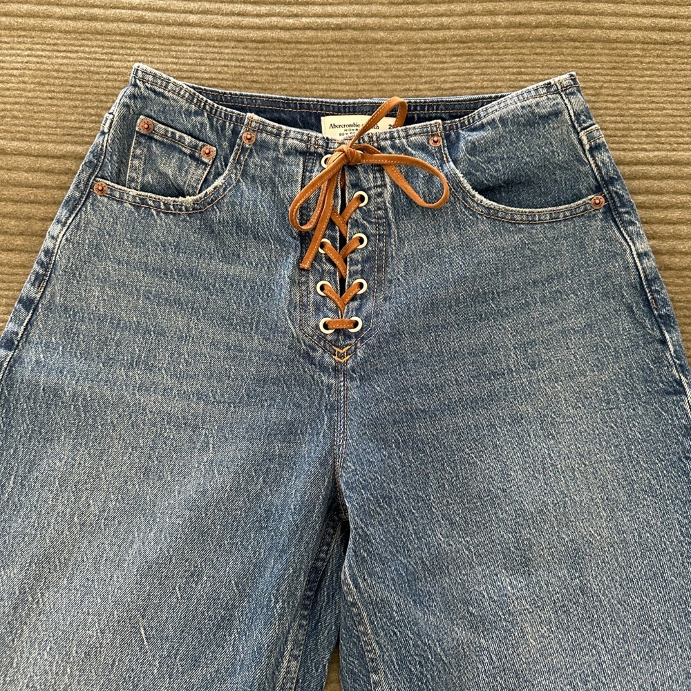 Abercrombie & Fitch High Rise 90’s Relaxed Jeans